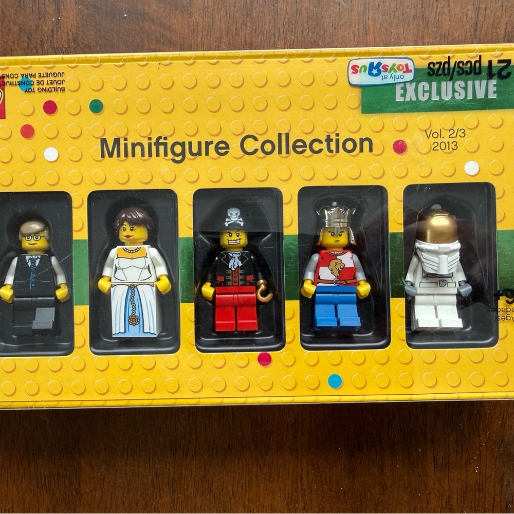 LEGO TOYS R US 2013 BRICTOBER EXCLUSIVE MINIFIGURE COLLECTION 2 of 3 #5002147